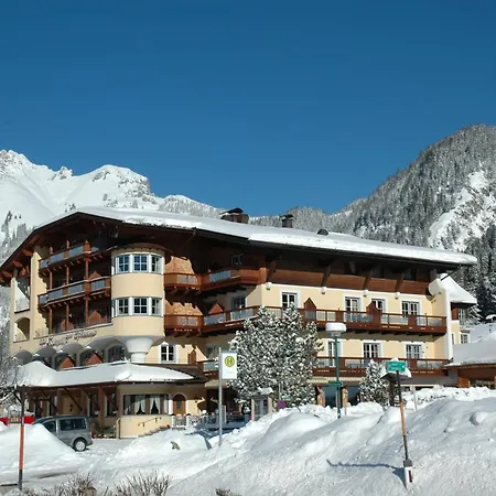 Lumberger Hof 4*